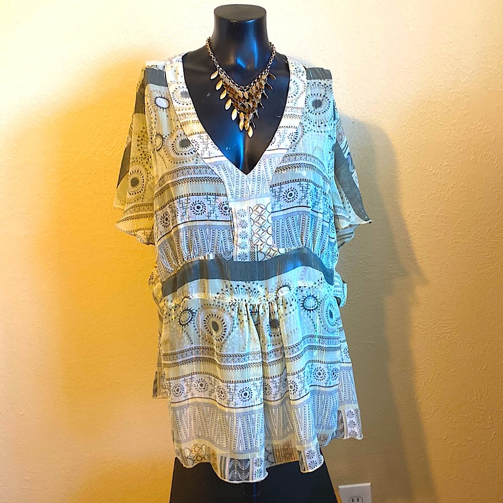 Faded Glory Metallic Grafite Design Lightweight Blouse